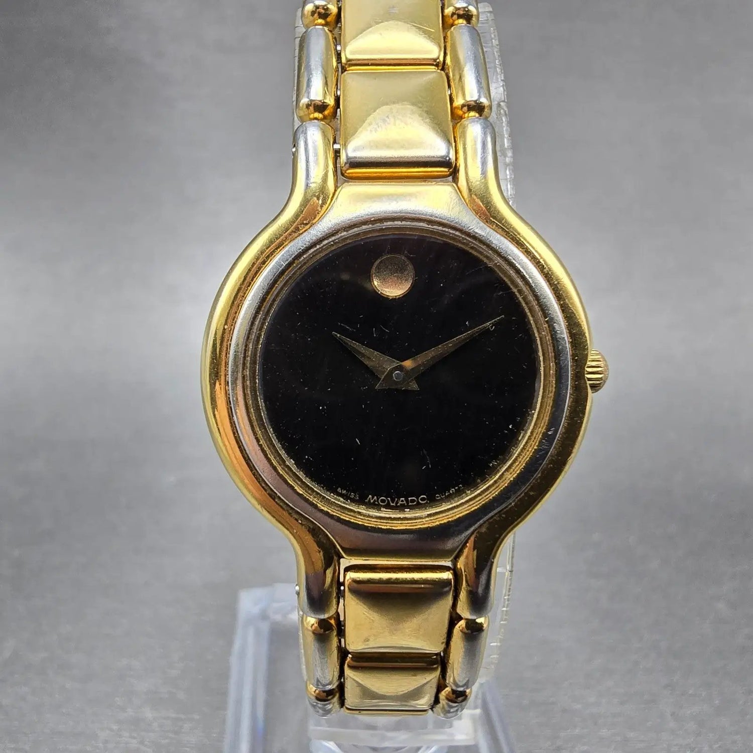 Movado Museum Watch Women 25mm Black Dial Gold Tone Round 88.25.823 New Battery0