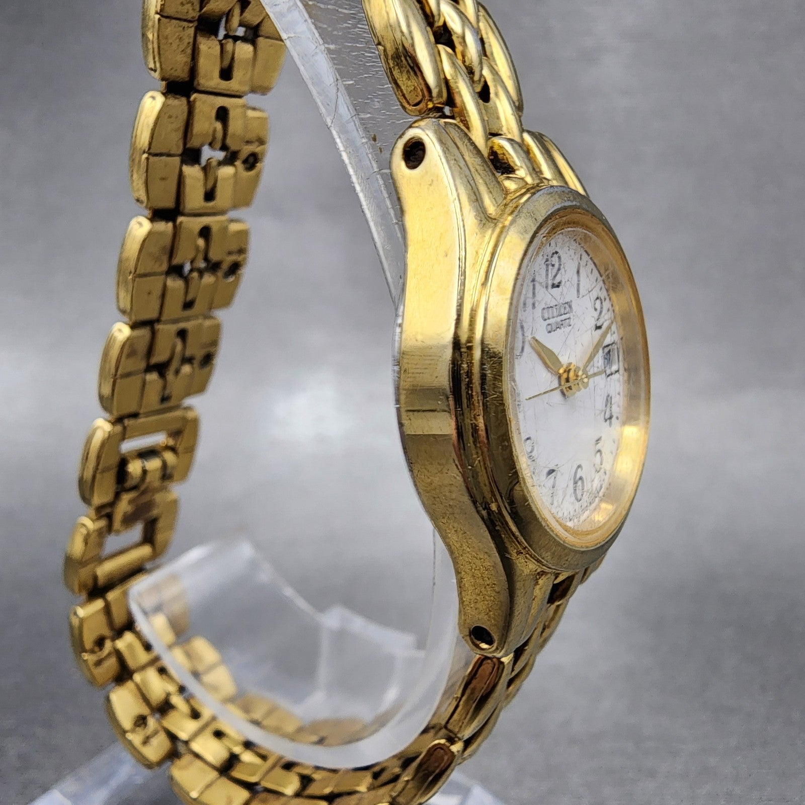 Citizen Watch Women 23mm White Dial Gold Tone Date Round 1012S066612 New Batt3