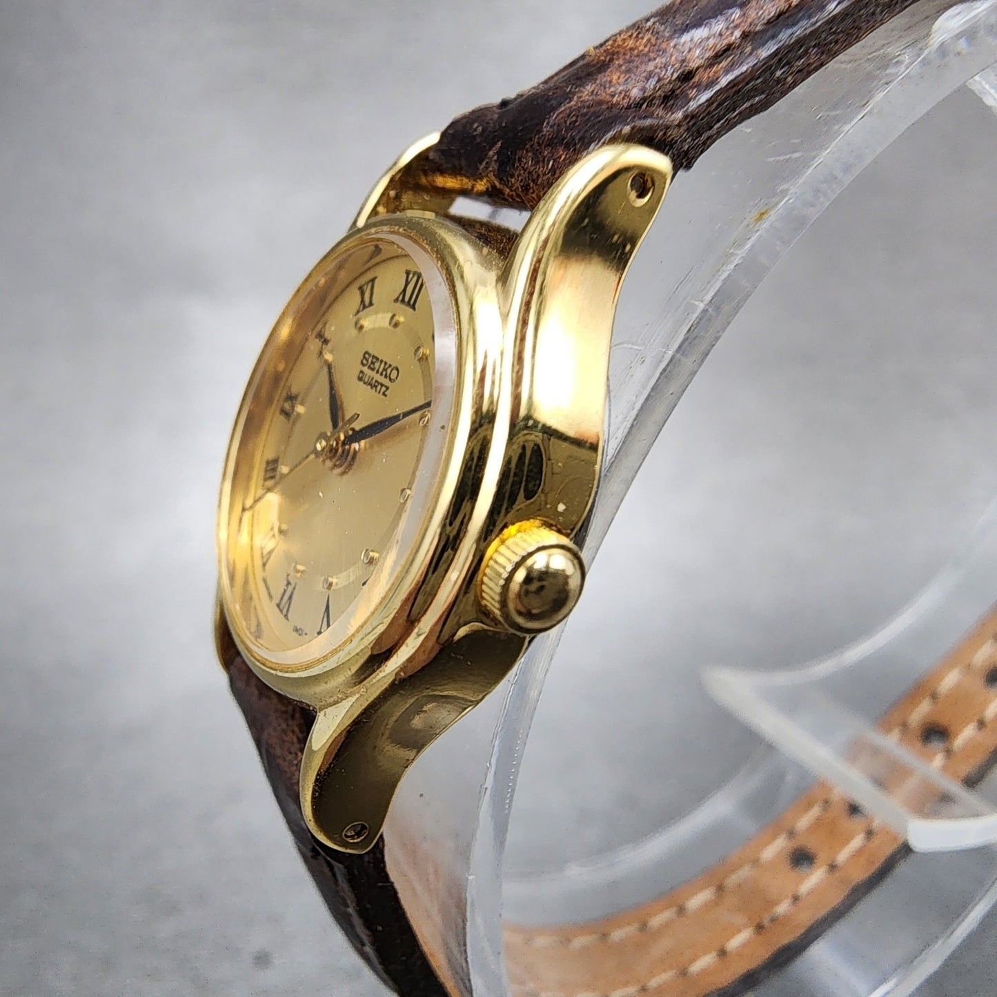 Seiko Watch Women 20mm Gold Dial Gold Tone Round 1N010E10 New Battery2