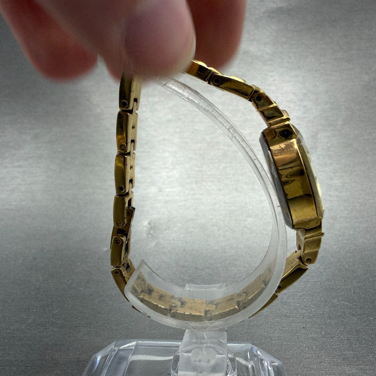 Elgin II Watch Women 17mm MOP Dial Gold Tone Oval ELL14 New Battery Crystals8