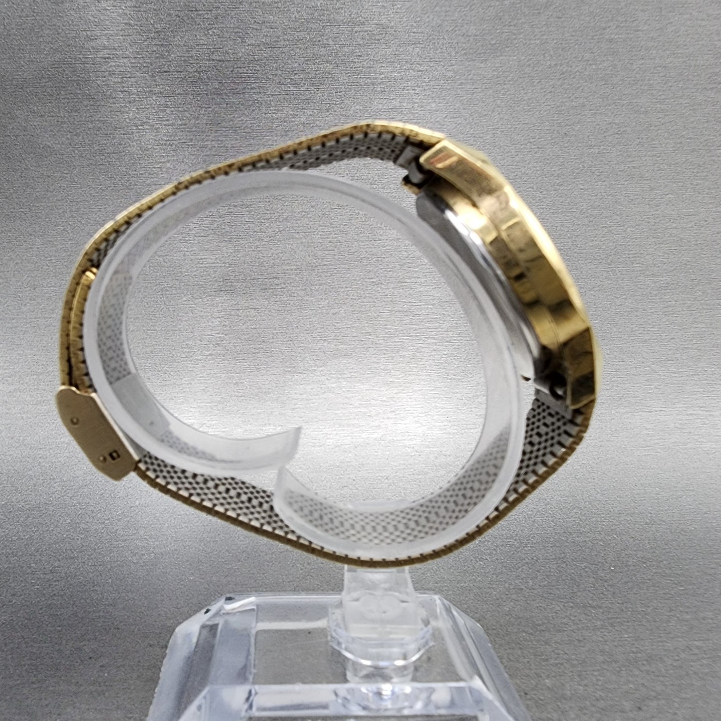 Wittnauer Watch Men 32mm Gold Dial Gold Tone Round Bracelet New Battery9