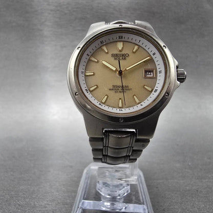 Seiko Solar Watch Men 35mm Cream Dial Titanium Date Round 5K25-0A20 Runs6
