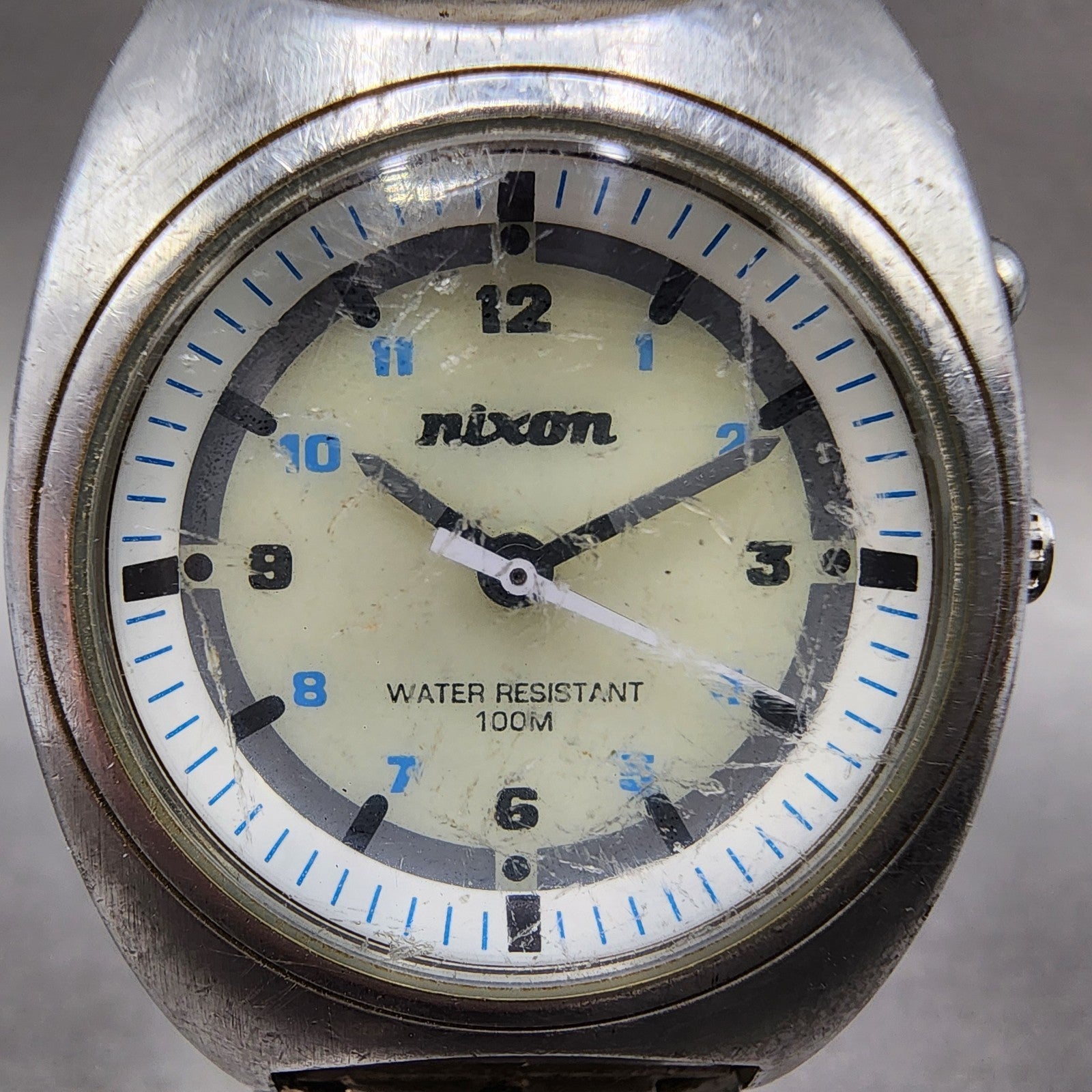 Nixon Small No.4 Watch Women 29mm Cream Dial Steel Date Round New Battery1