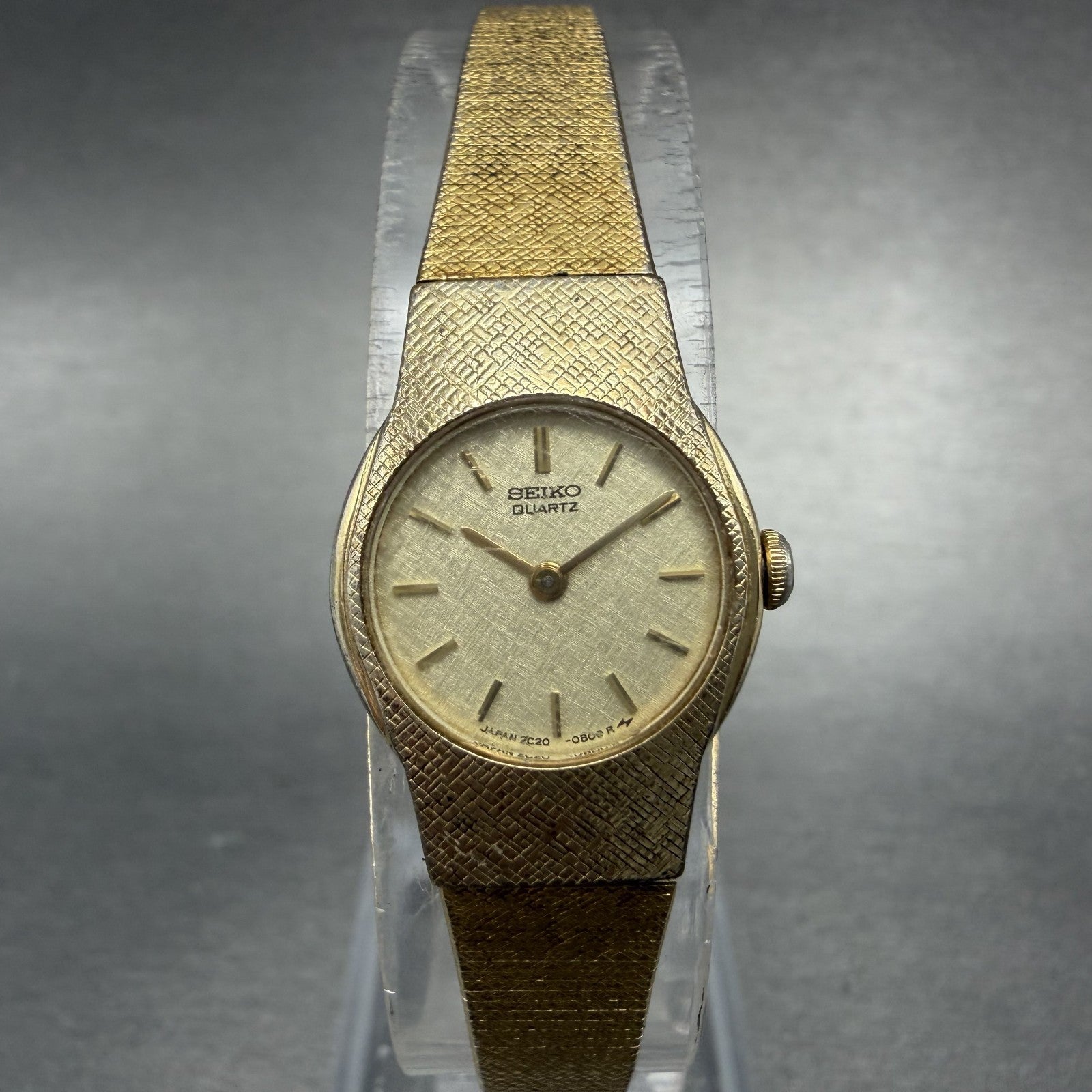 Seiko Watch Women 17mm Champange Dial Gold Tone Round 2C20-0149 New Battery KO890