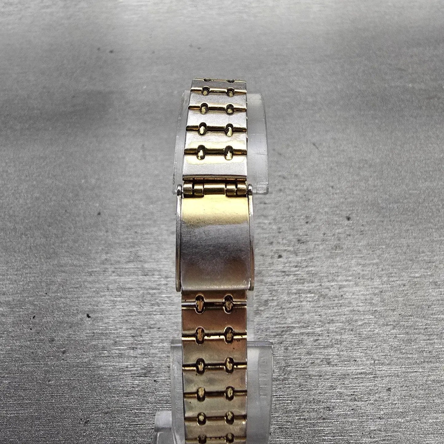 Seiko Tank Watch Women 17mm White Dial Gold Tone Oval 2Y00-5509 New Battery VTG7