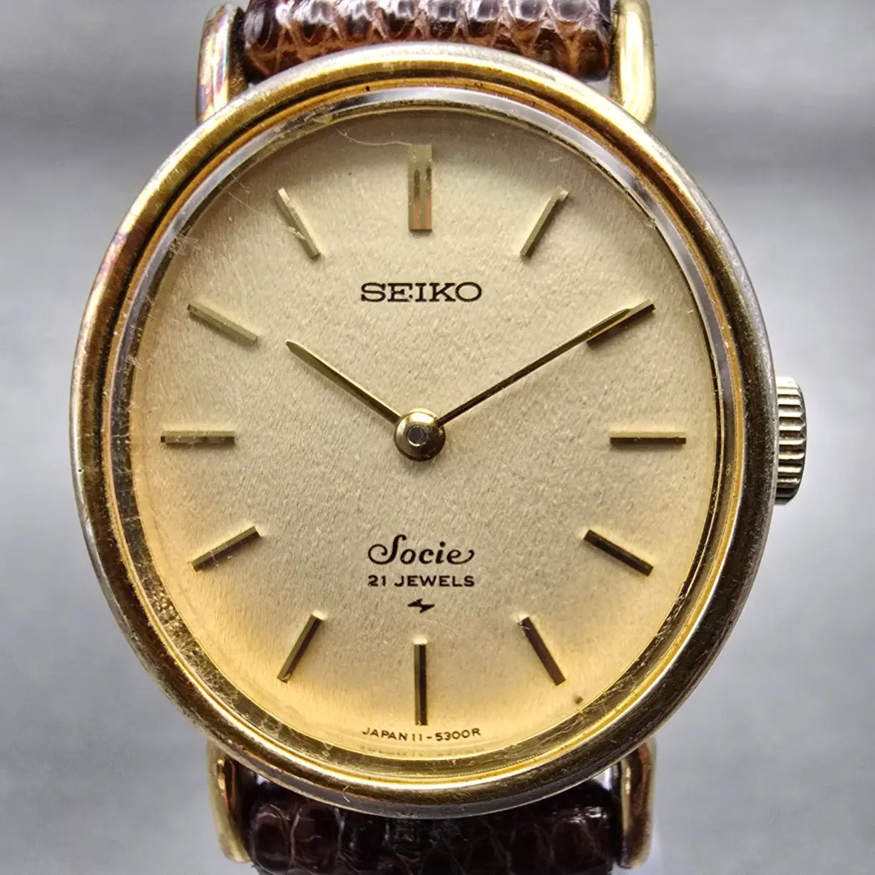 Seiko Socie Watch Women 23mm Champagne Dial Gold Tone Oval 11-8420 Manual Wind1