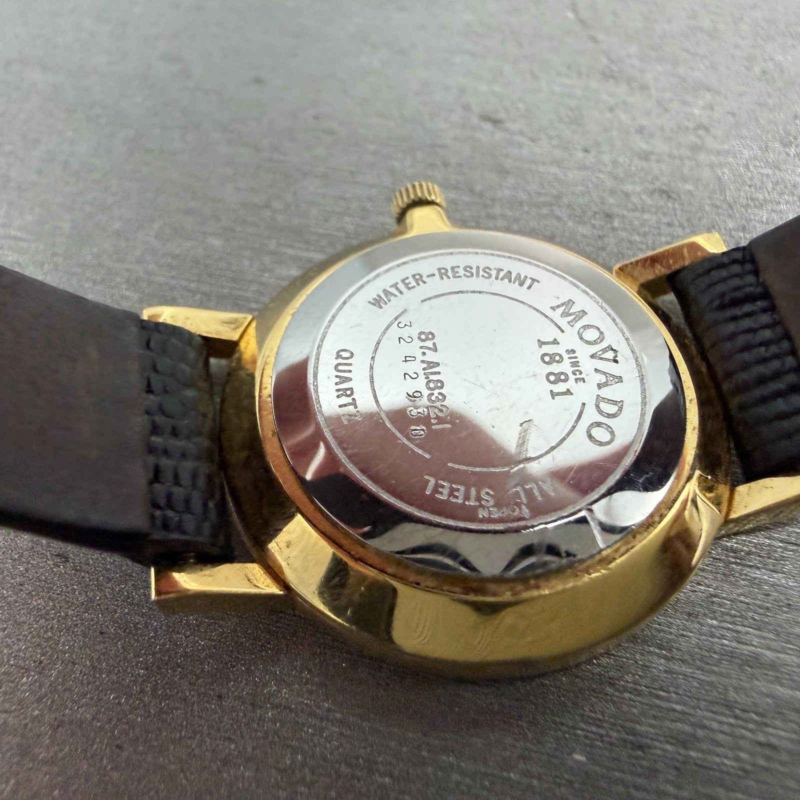 Movado Museum Watch Women 25mm Black Dial Gold Tone Round 87.A1.832.1 New Batt9