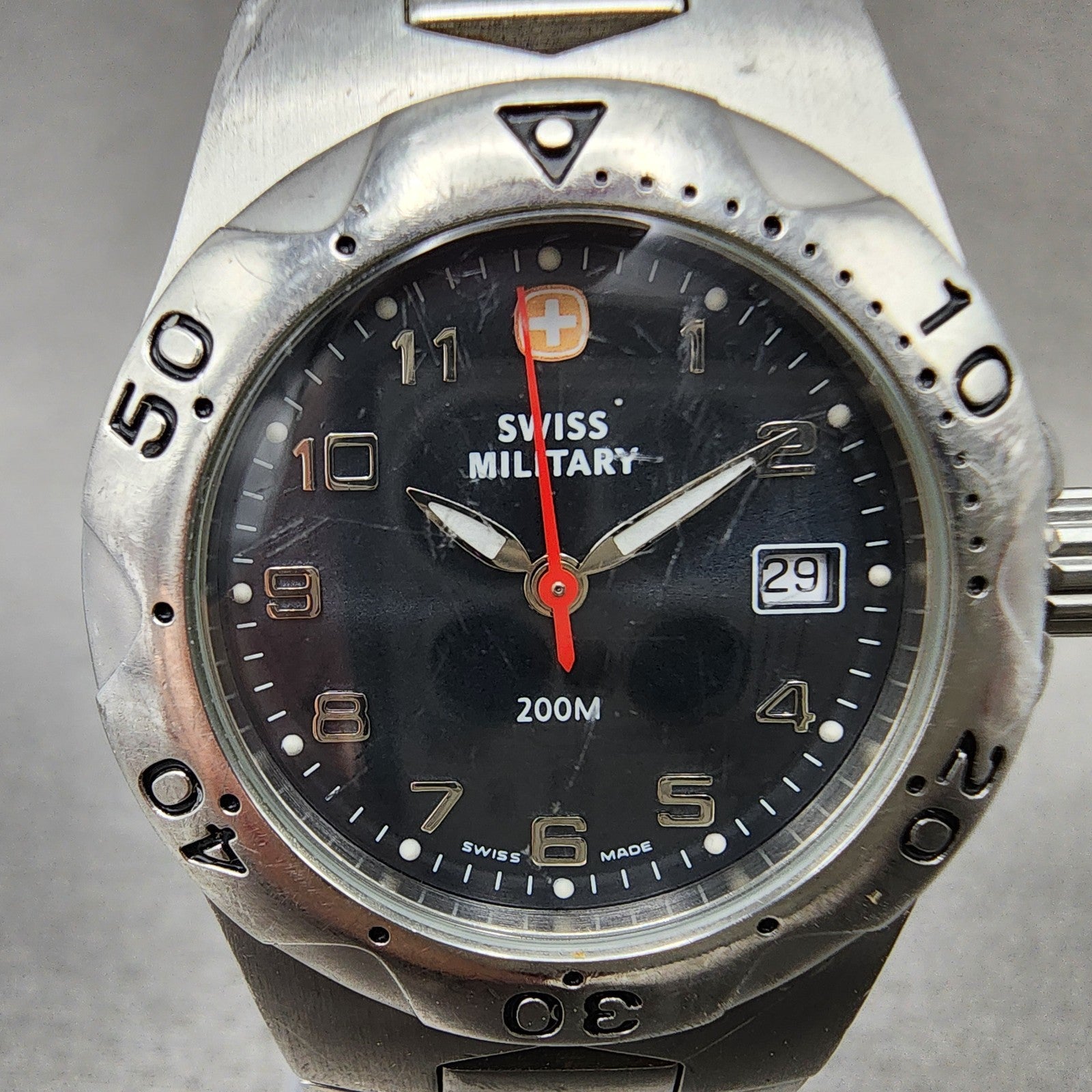 Swiss Military Dive Watch Women 31mm Blue Dial Silver Tone date Round New Batt1