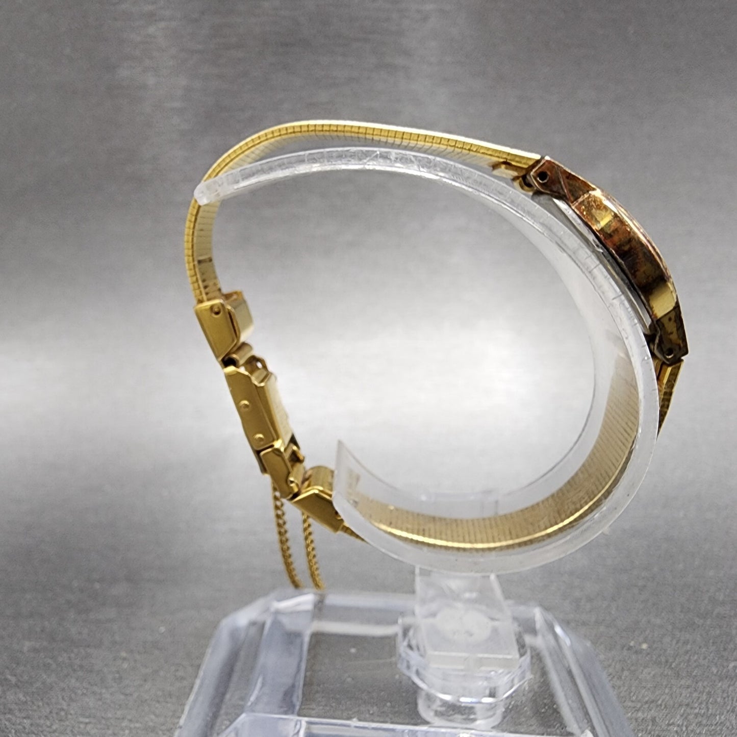 Seiko Watch Women 17mm Champange Dial Gold Tone Round 2C200149 New Battery11