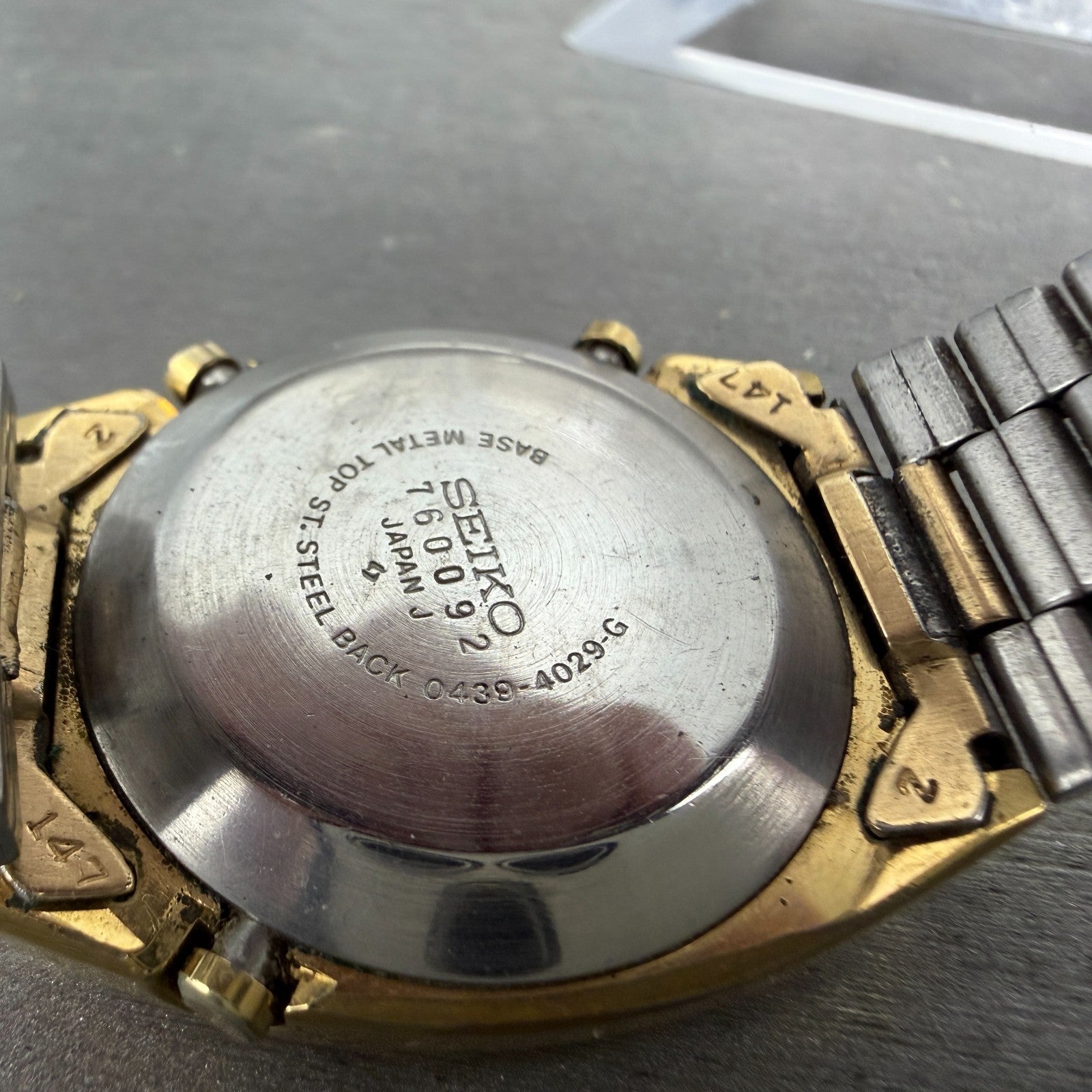 Seiko Digital Watch Men 33mm LCD Gold Tone Date  Rectangle 0439-4029 PARTS10