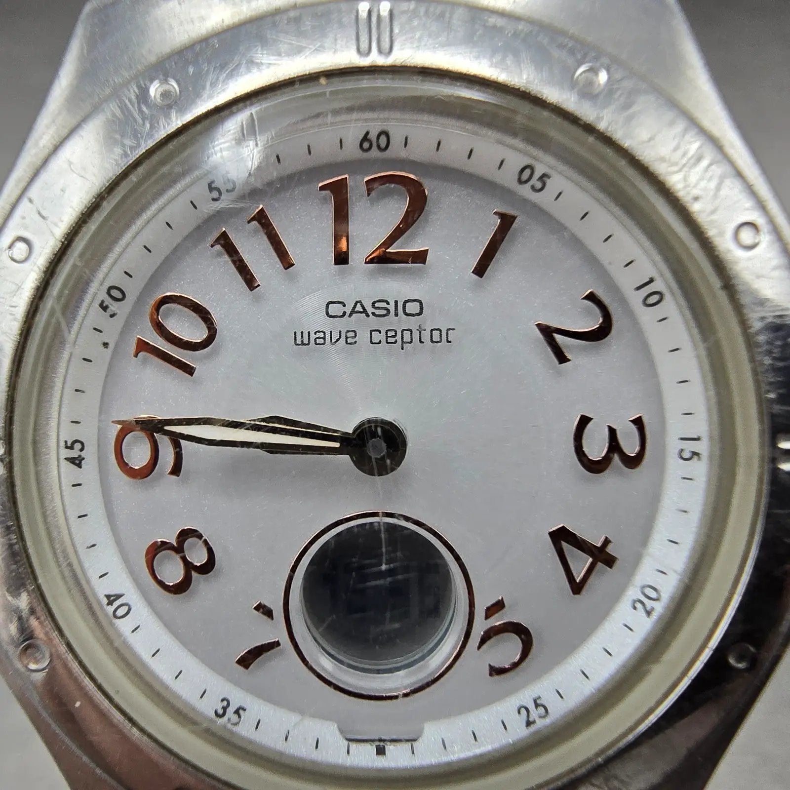 Casio Wave Ceptor Watch Women 35mm White Dial Silver Tone Analog Digital Works P1