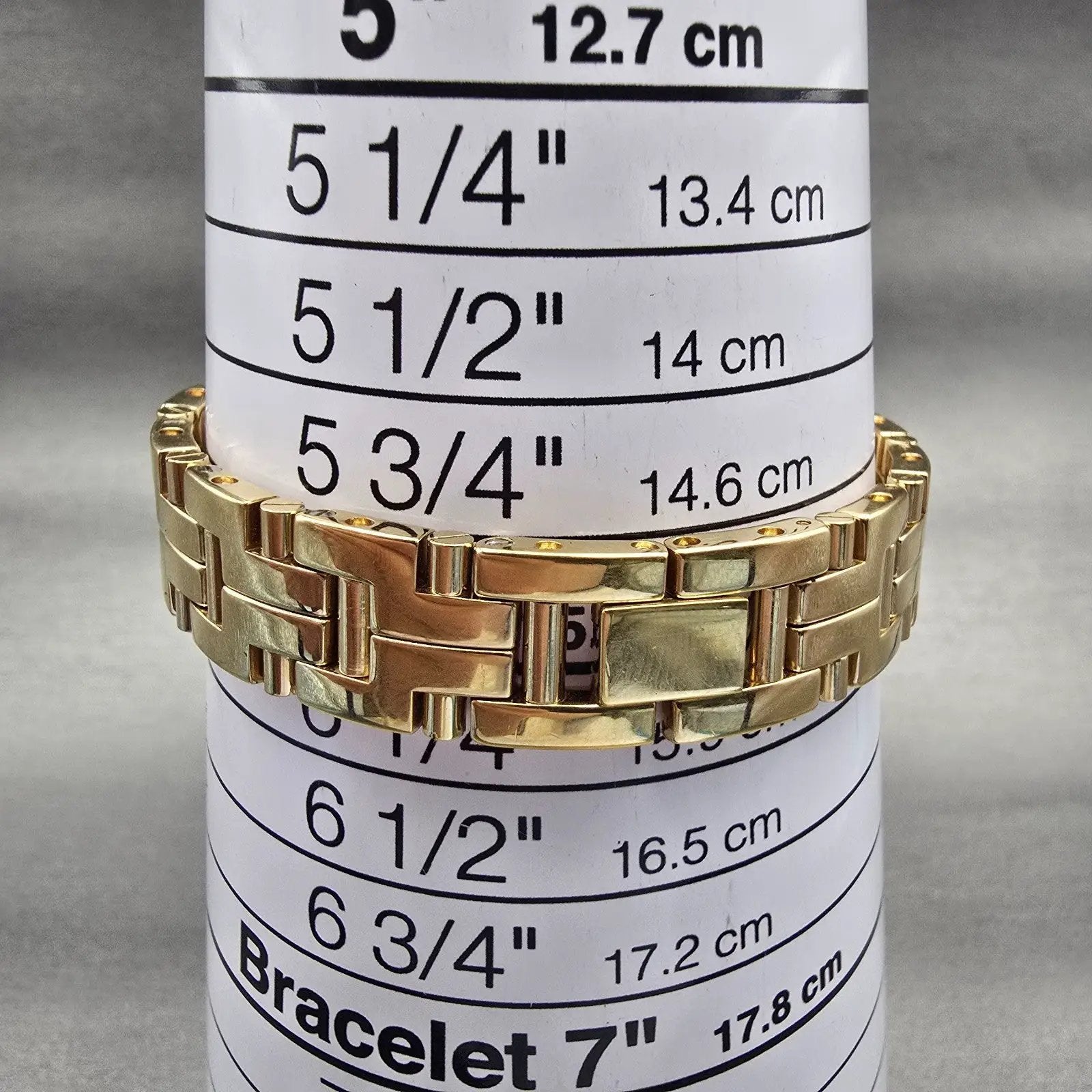 Bulova Watch Women 25mm White Dial Gold Tone Diamond Round 97P29 New Battery9