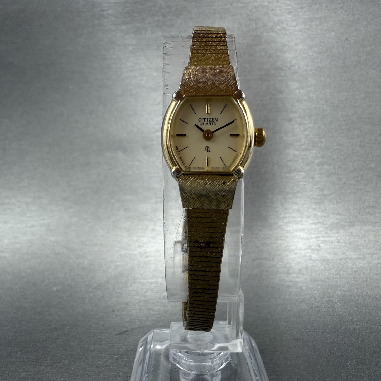 Citizen CQ Watch Women 17mm Champagne Dial Gold Tone Round New Battery VTG5
