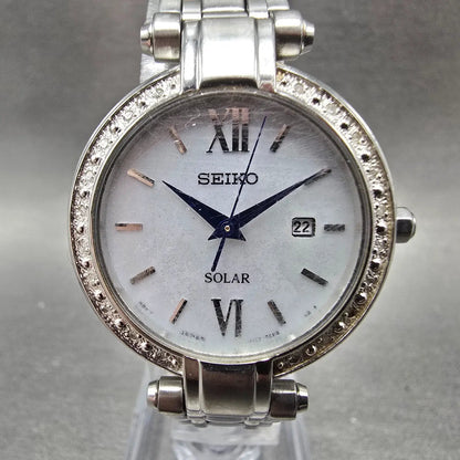 Seiko Solar Watch Women 30mm MOP Dial Silver Date Round V137-0BC0 Runs0