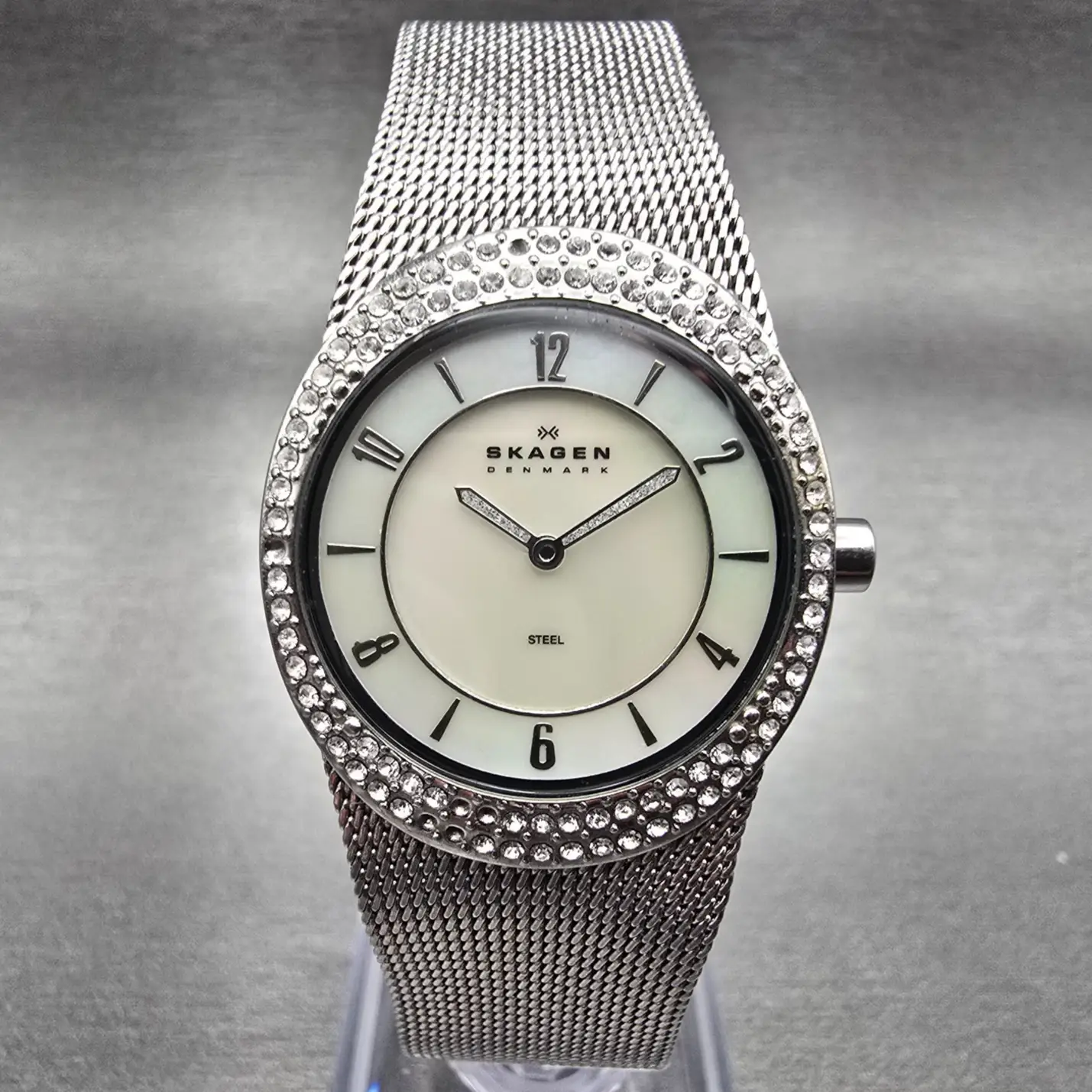 Skagen Watch Women 26mm MOP Dial Silver Tone Gemmed 566XSSS New Battery0