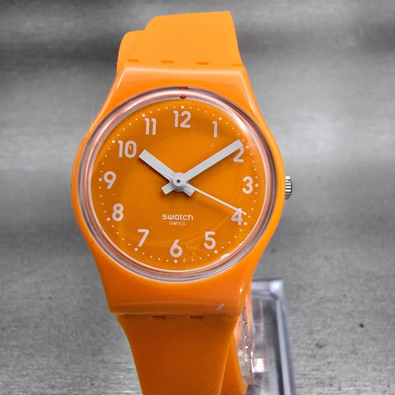 Swatch Abricot Watch Women 25mm Orange Dial Orange Tone Round LO104 New Battery0
