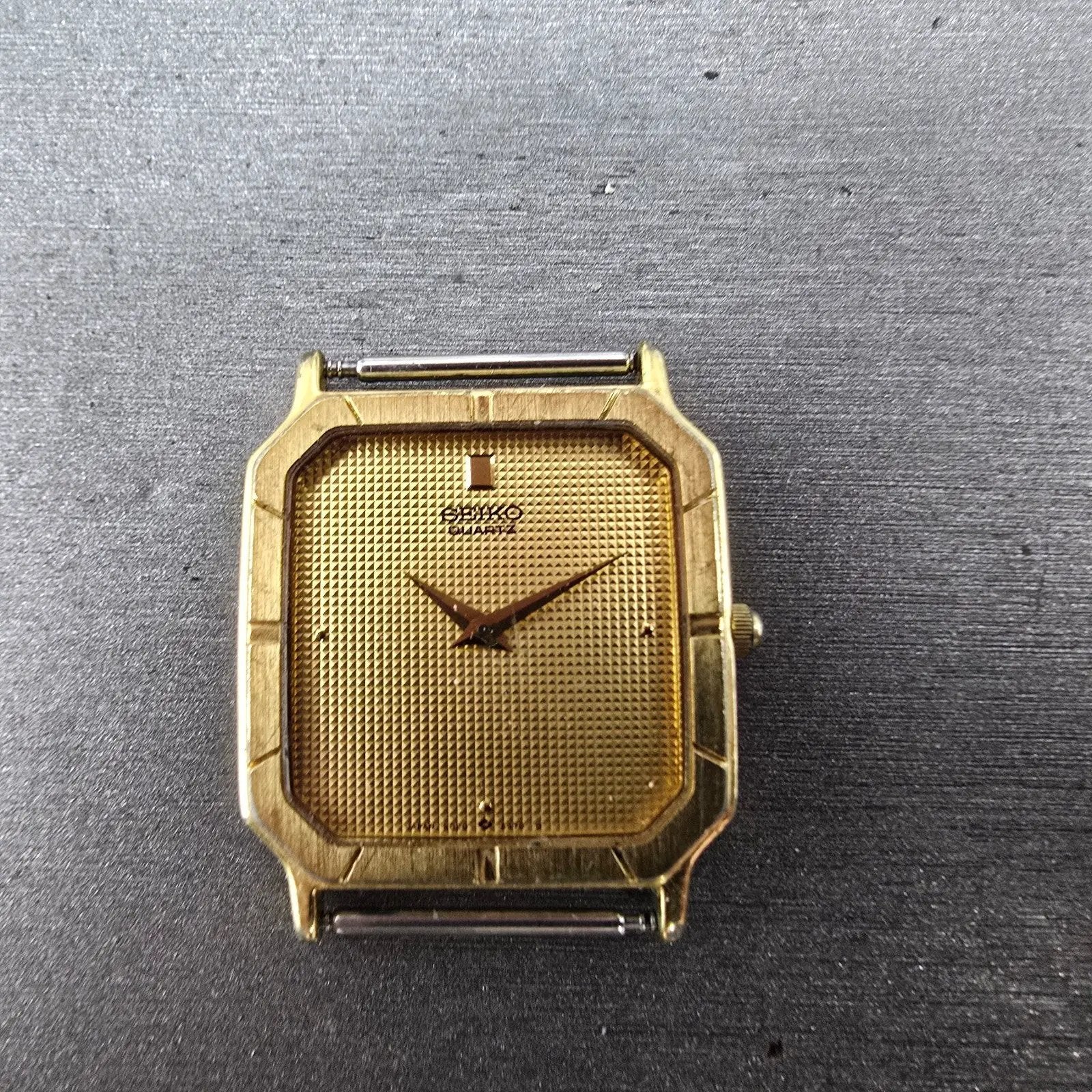 Seiko Tank Watch Men 28mm Champagne Dial Gold Tone Rectangle 9020-5320 PARTS VTG0