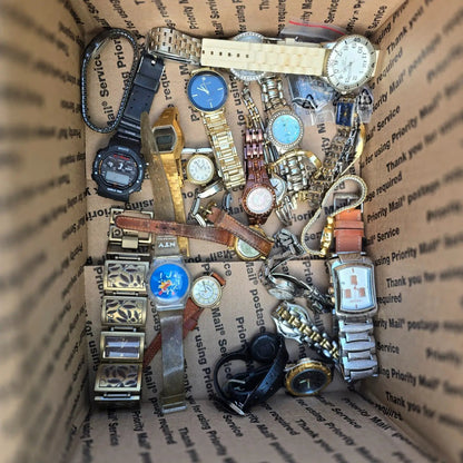 Watch Lot Men Women Casio Timex Michael Kors Wenger 15.6 LB VTG Modern PARTS7