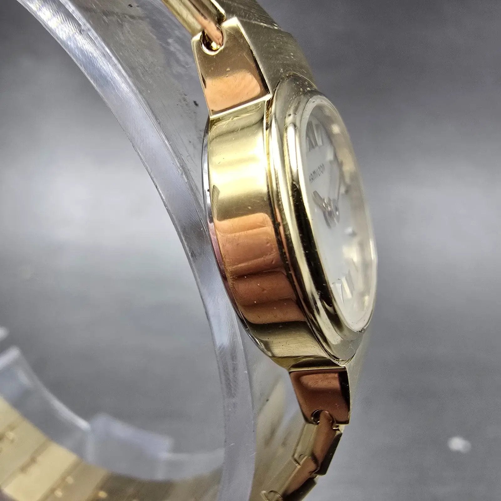 Hamilton Watch Women 19mm Champange Dial Gold Tone Oval New Battery Vintage 86463