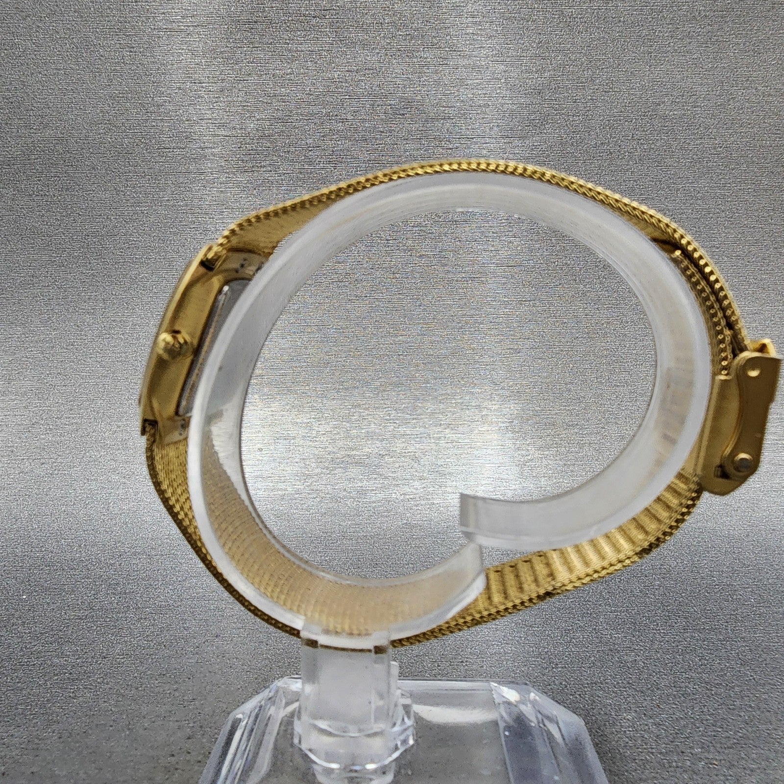 Skagen Tank Watch Women 22mm Champagne Dial Gold Tone Rectangle New Battery6