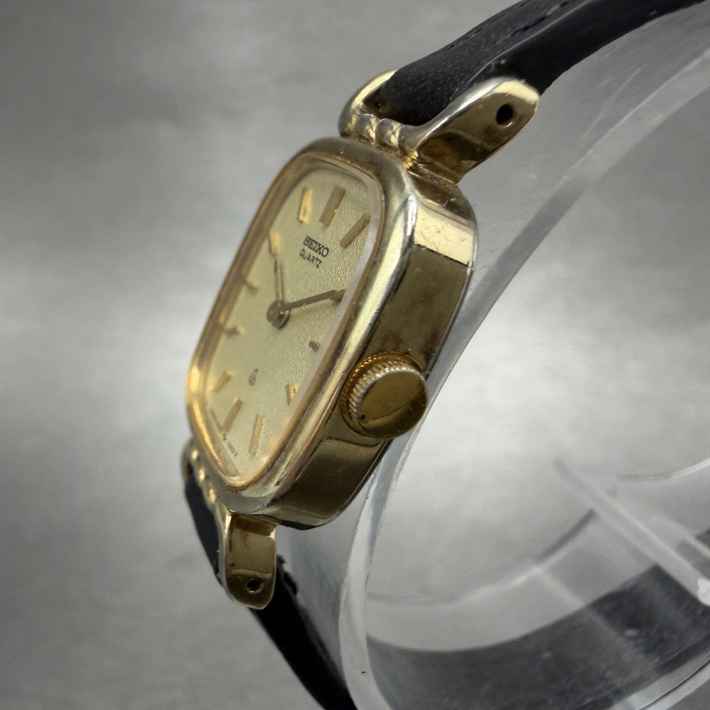 Seiko Tank Watch Women 17mm Champagne Dial Gold Tone 14006050 New Battery2