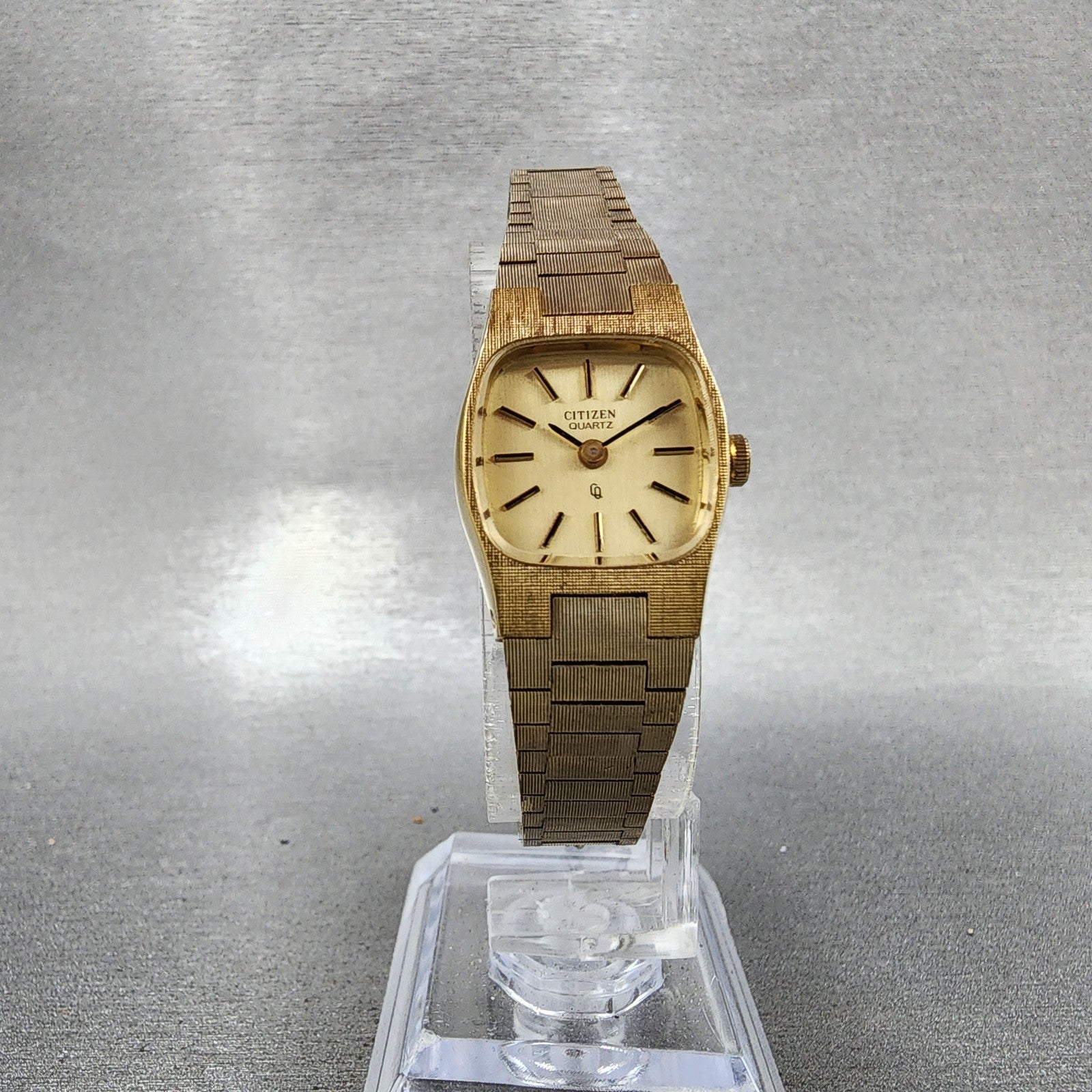 Citizen CQ Watch Women 18mm Champagne Dial Gold Tone 4830504 New Battery5