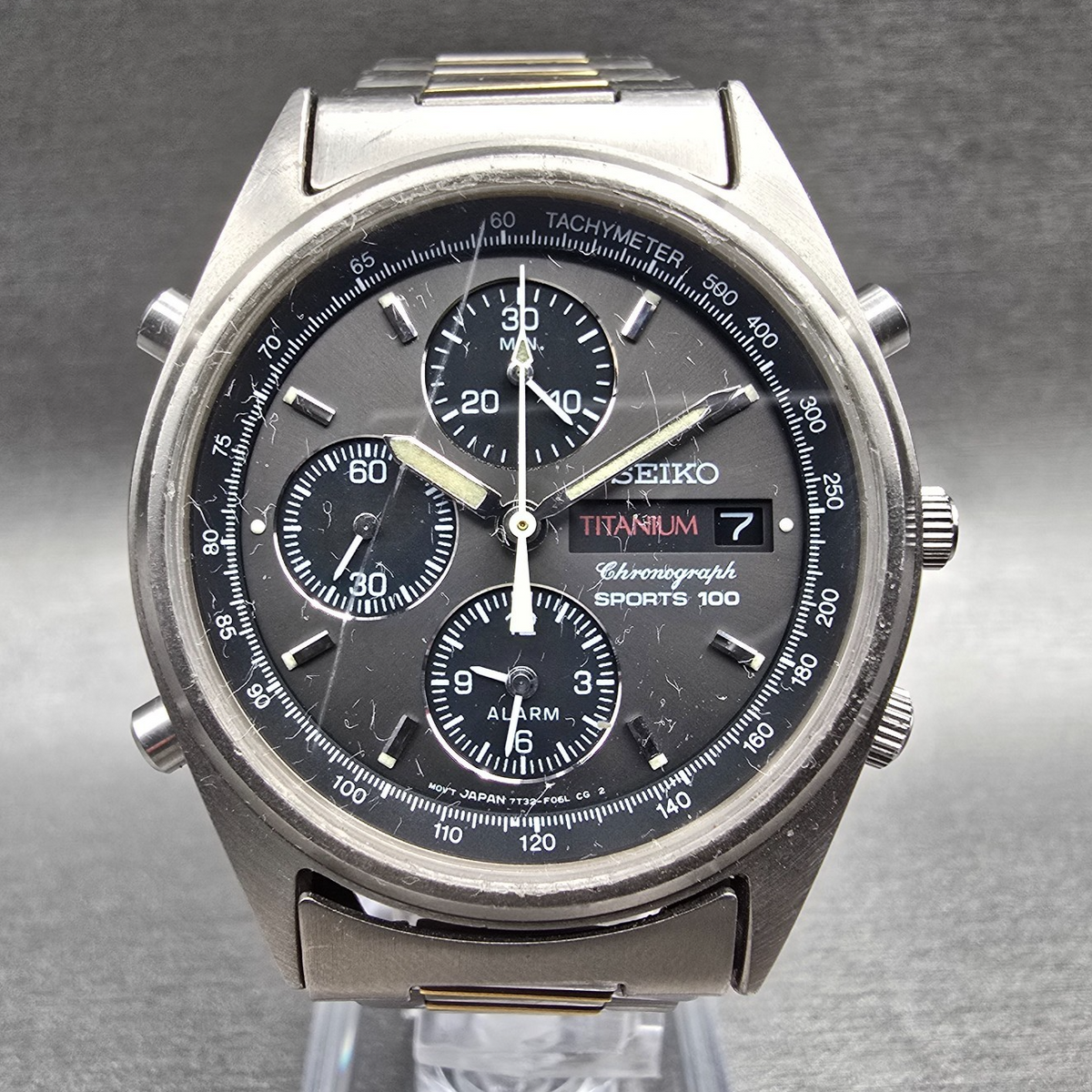 Seiko Sports 100 Chronograph Watch Men 37mm Gray Dial Titanium READ!!! New Batt0