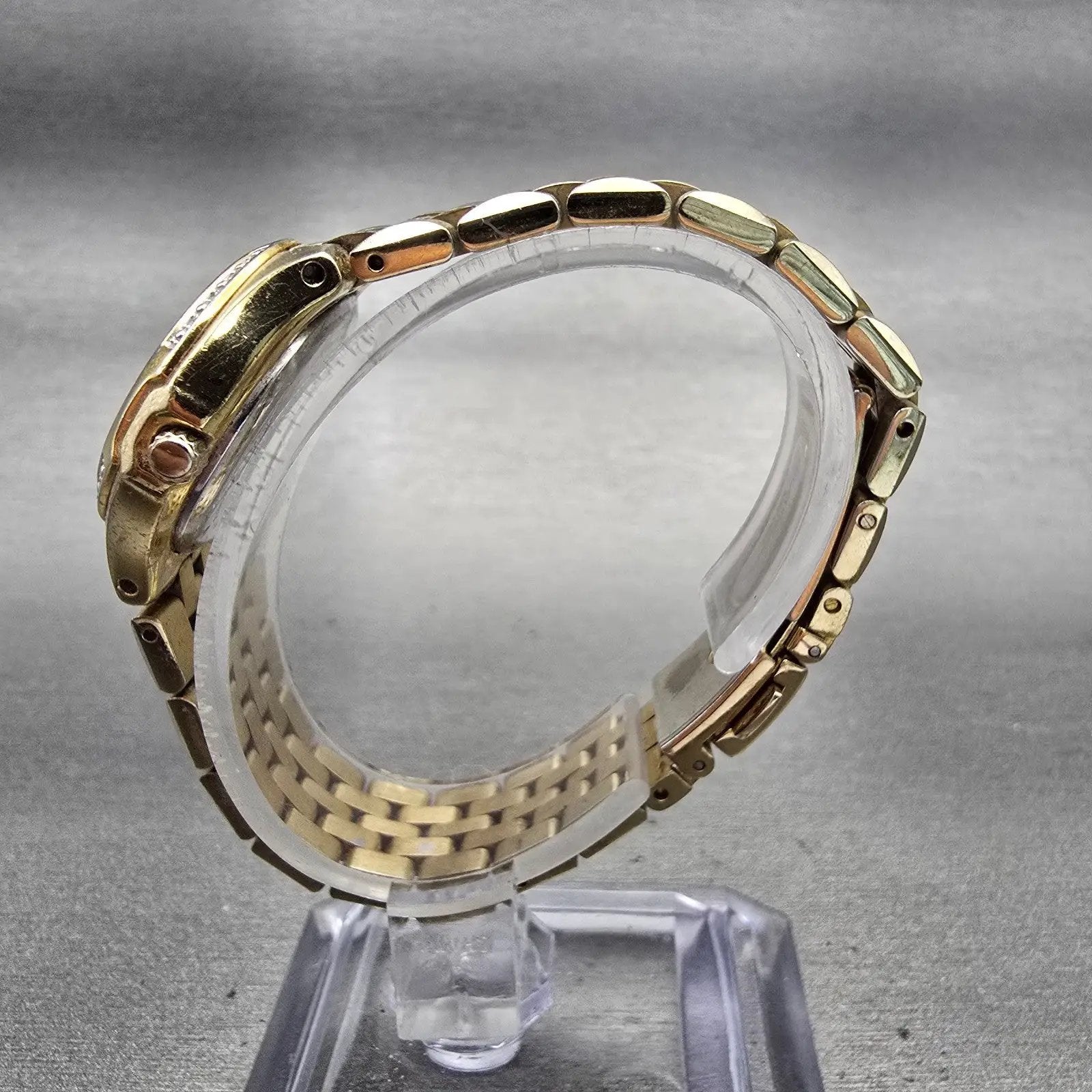 Citizen Eco-Drive Watch Women 27mm MOP Dial Gold Tone Gammed E001-S044315 Works6