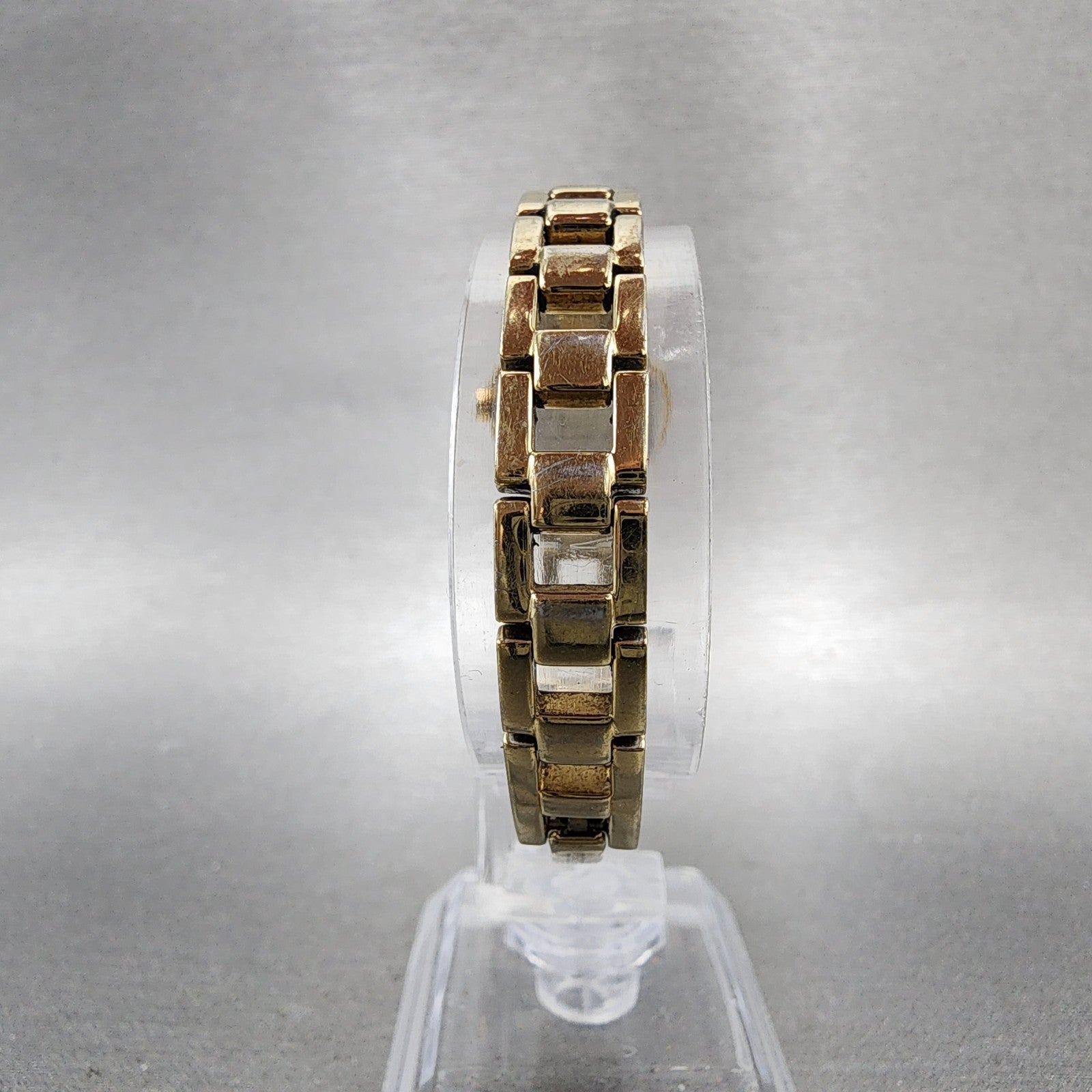 Seiko Watch Women 20mm White Dial Gold Tone Round 1N000GM0 New Battery7