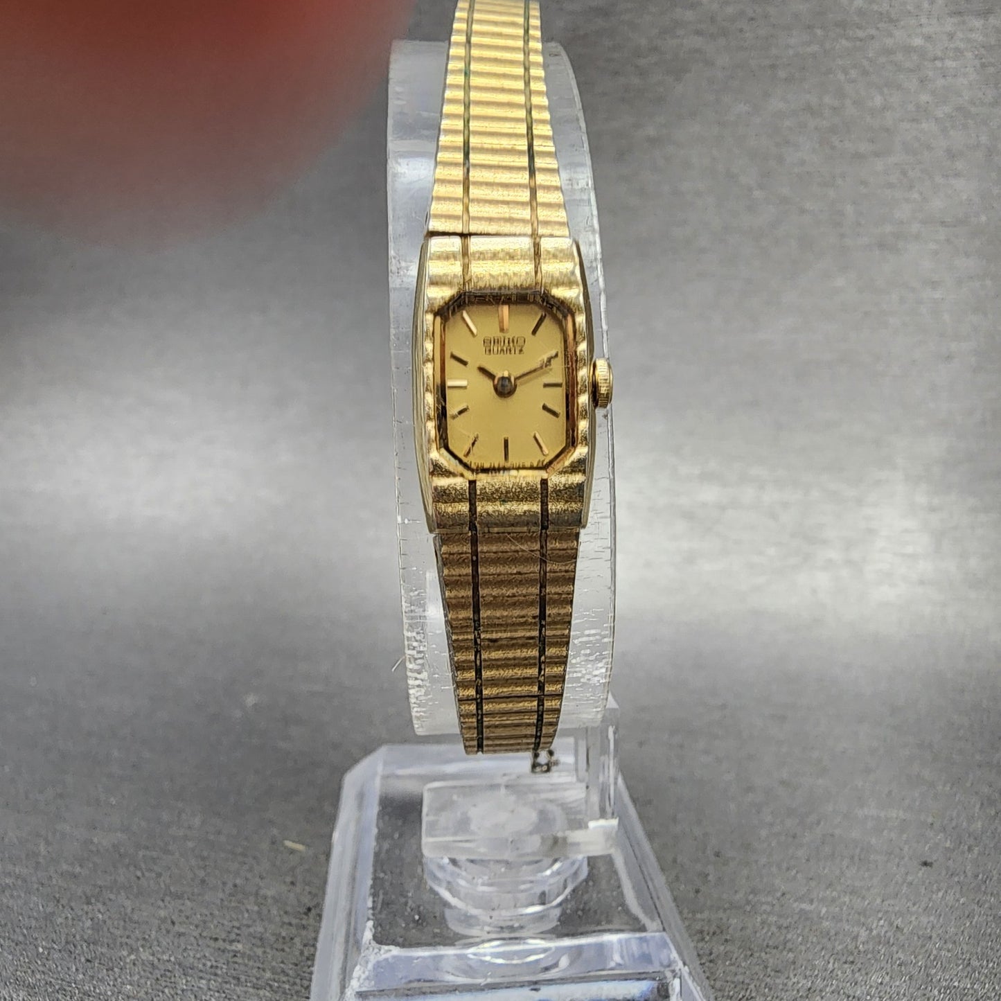 Seiko Tank Watch Women 12mm Champagne Dial Gold Tone 2e205129 New Battery5