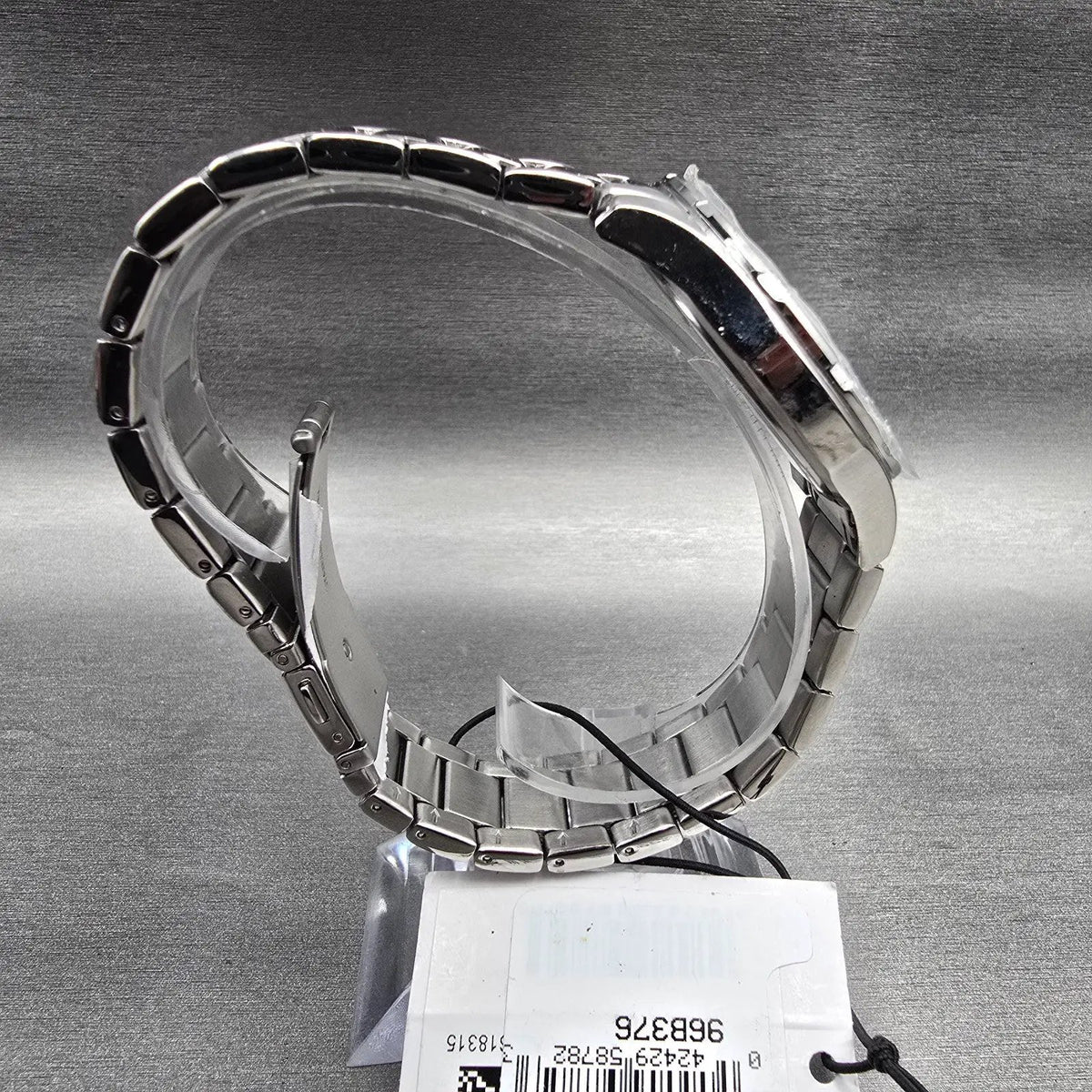 Bulova Watch Men 40mm Silver Dial Silver Tone Date Round 96B376 New Battery8