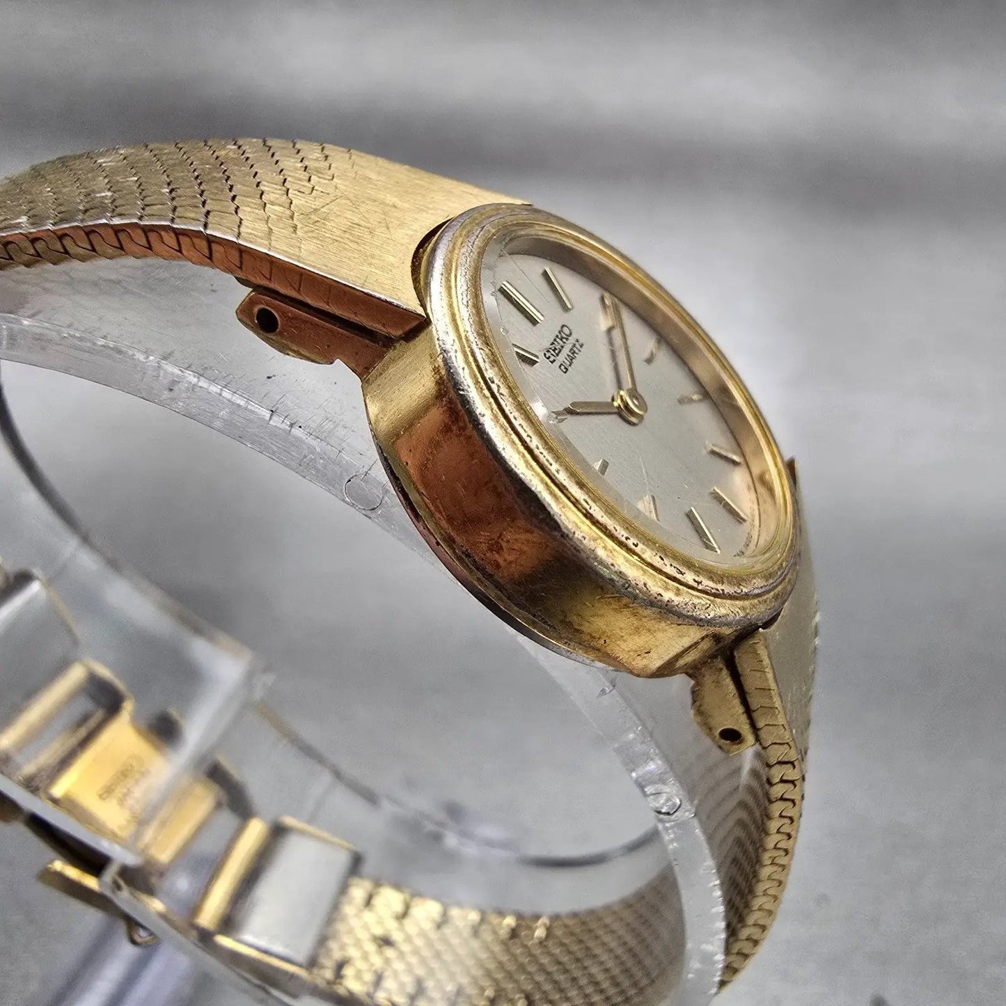 Seiko Watch Women 19mm Silver Dial Gold Tone Oval 1400-8099 New Battery Vintage3