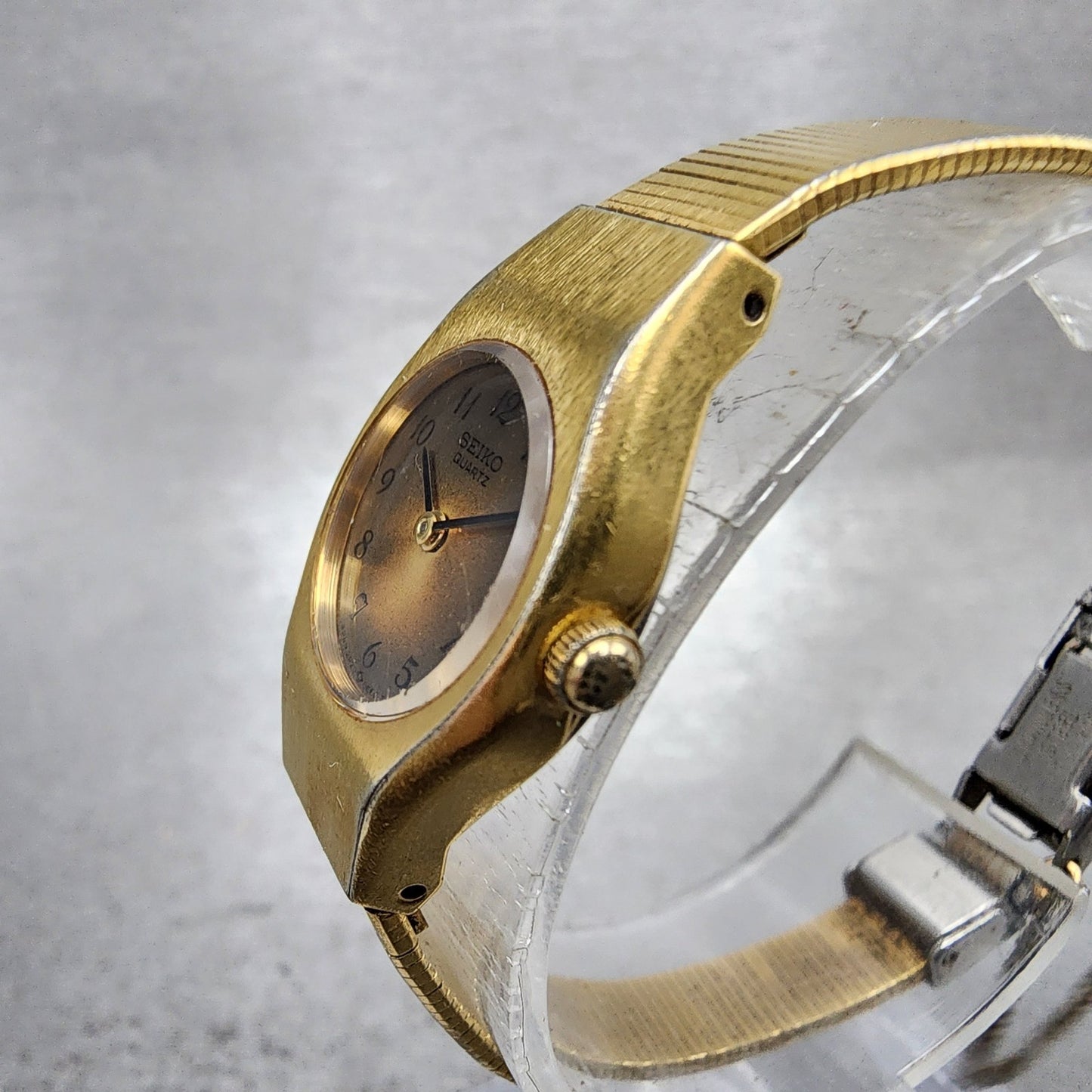 Seiko Watch Women 18mm Brown Dial Gold Tone Round 2P200A89 New Battery VTG2