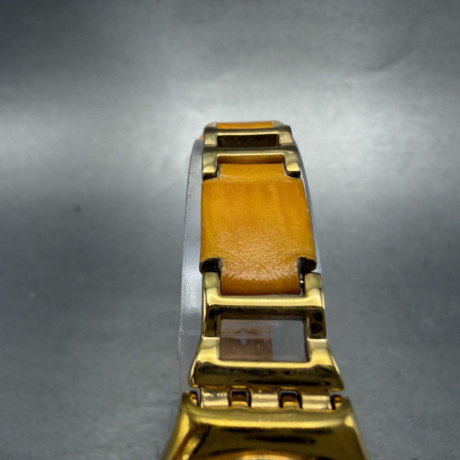 Swatch Irony Watch Women 25mm Silver Dial Gold Tone Round New Battery4