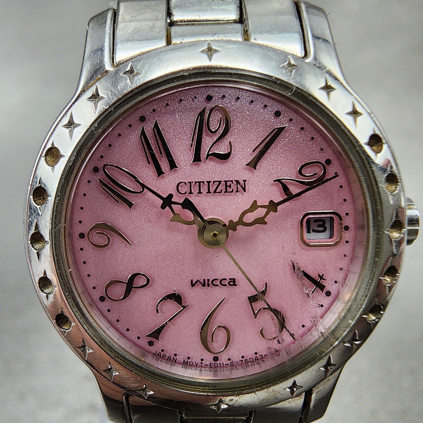 Citizen EcoDrive Wicca Watch Women 25mm Pink Dial Silver Tone Date Round Runs1