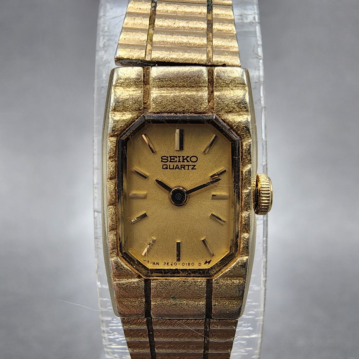 Seiko Tank Watch Women 12mm Champagne Dial Gold Tone 2e205129 New Battery1