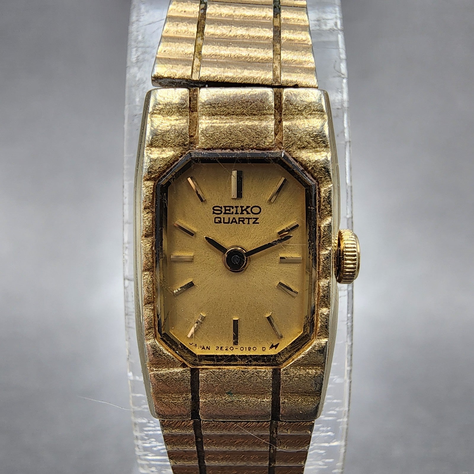 Seiko Tank Watch Women 12mm Champagne Dial Gold Tone 2e205129 New Battery1
