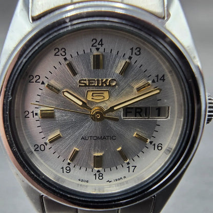 Seiko 5 Automatic Watch Women 24mm Silver Dial Silver Tone 4206-0500 New Battery1