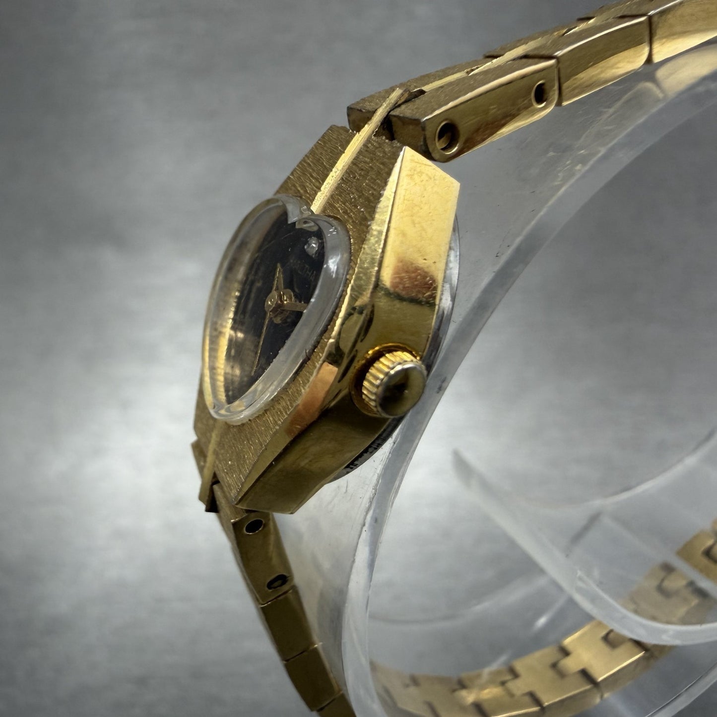 Waltham Heart Watch Women 16mm Black Dial Gold Tone Round New Battery VTG2