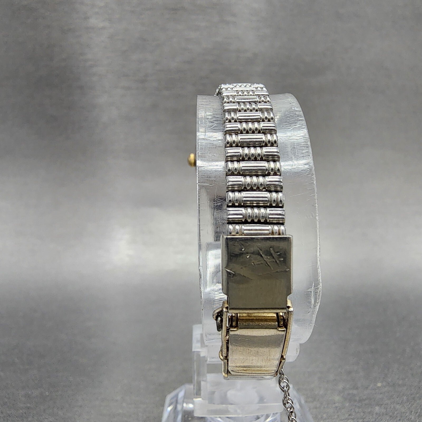 Seiko Watch Women 17mm White Dial Two Tone Oval 2Y015C09 New Battery7