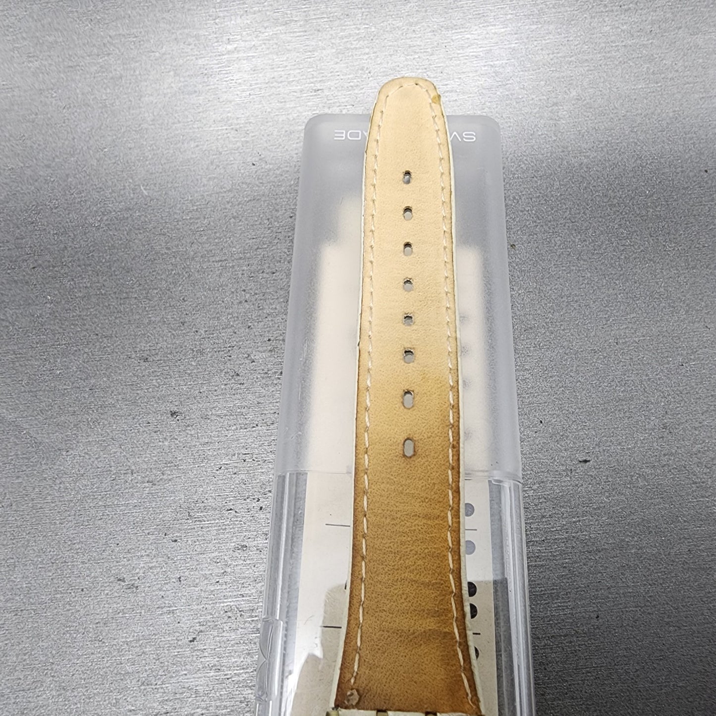 Swatch Cool Fred Watch Men 34mm White Dial Clear Case Round GK150 New Battery8