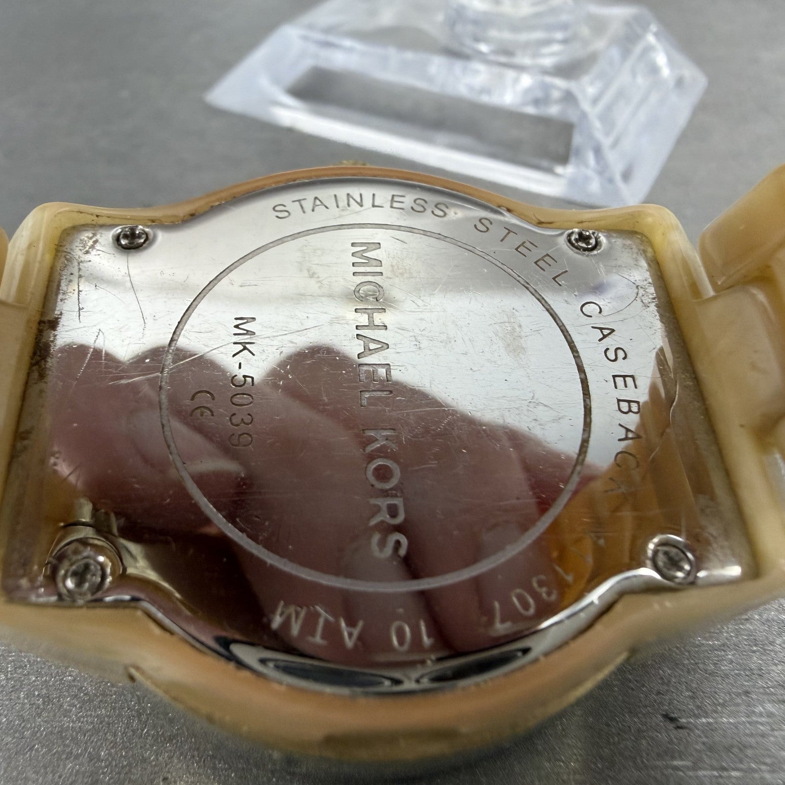 Michael Kors Jet Set Watch Women 37mm MOP Dial Gold Tone Daydate MK-5039 New Bat9