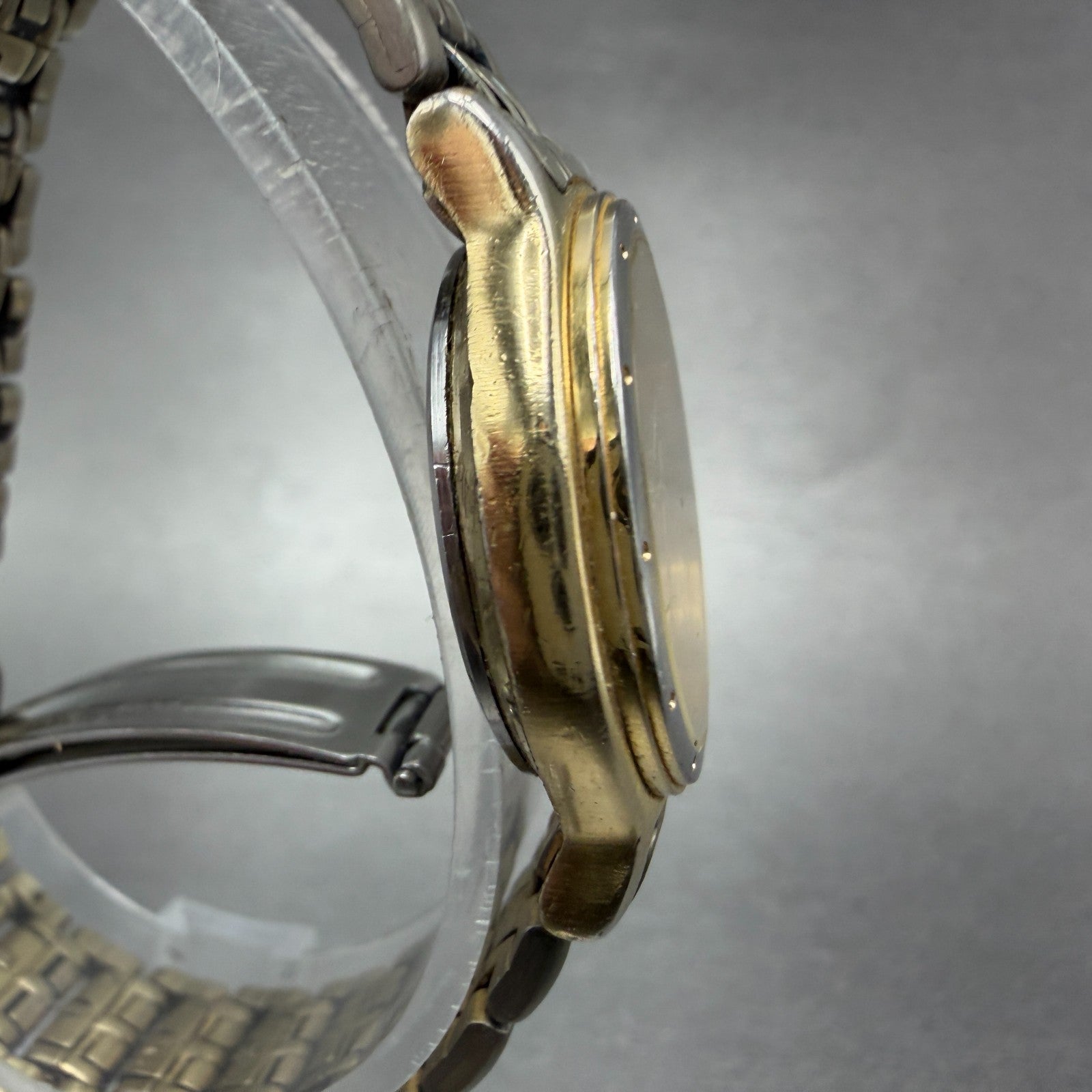 Seiko Watch Women 27mm Champagne Dial Gold Tone Date Round 7N82-0131 New Battery3