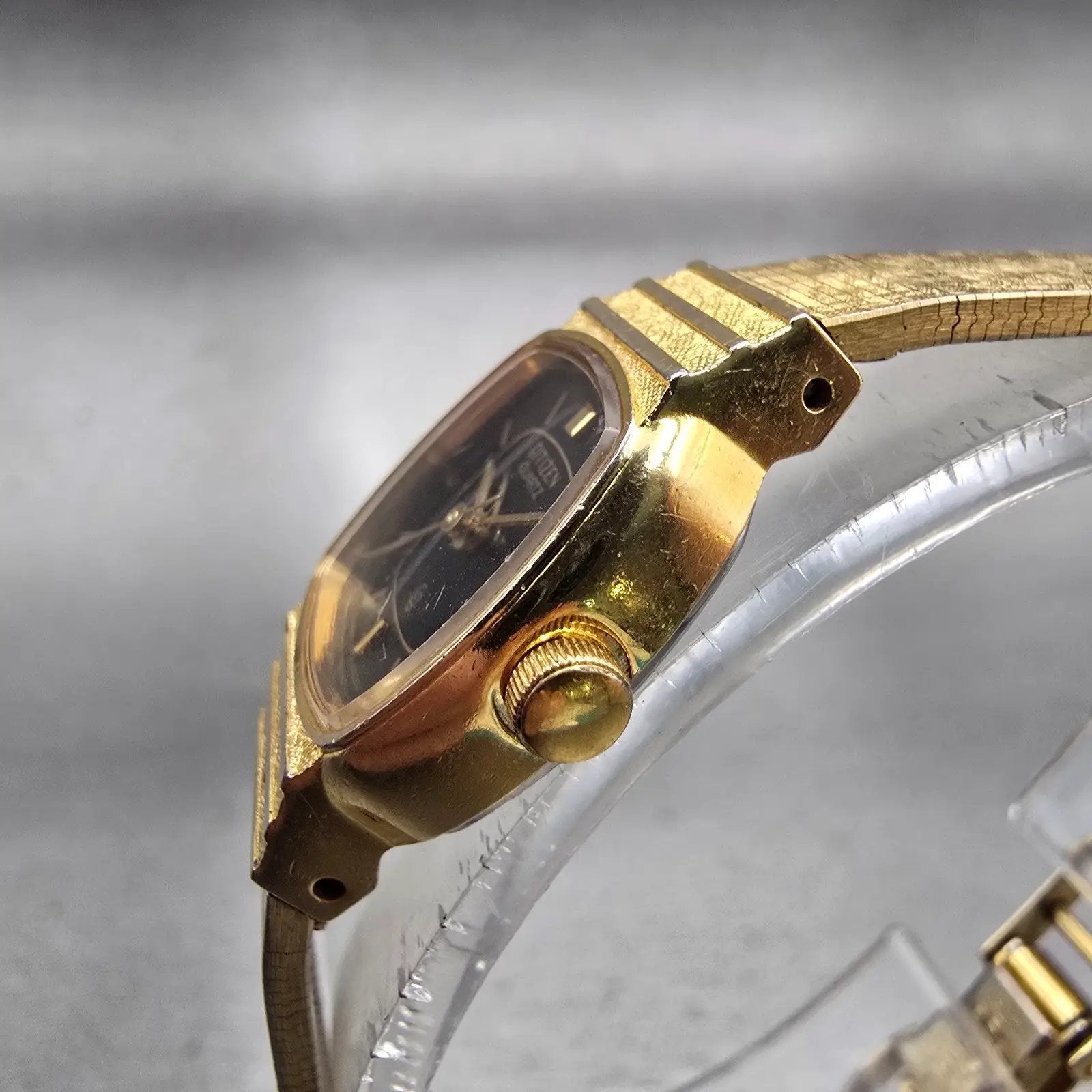 Citizen CQ Watch Women 16mm Black Dial Gold Tone Rectangle 2951-293789 New Batt2