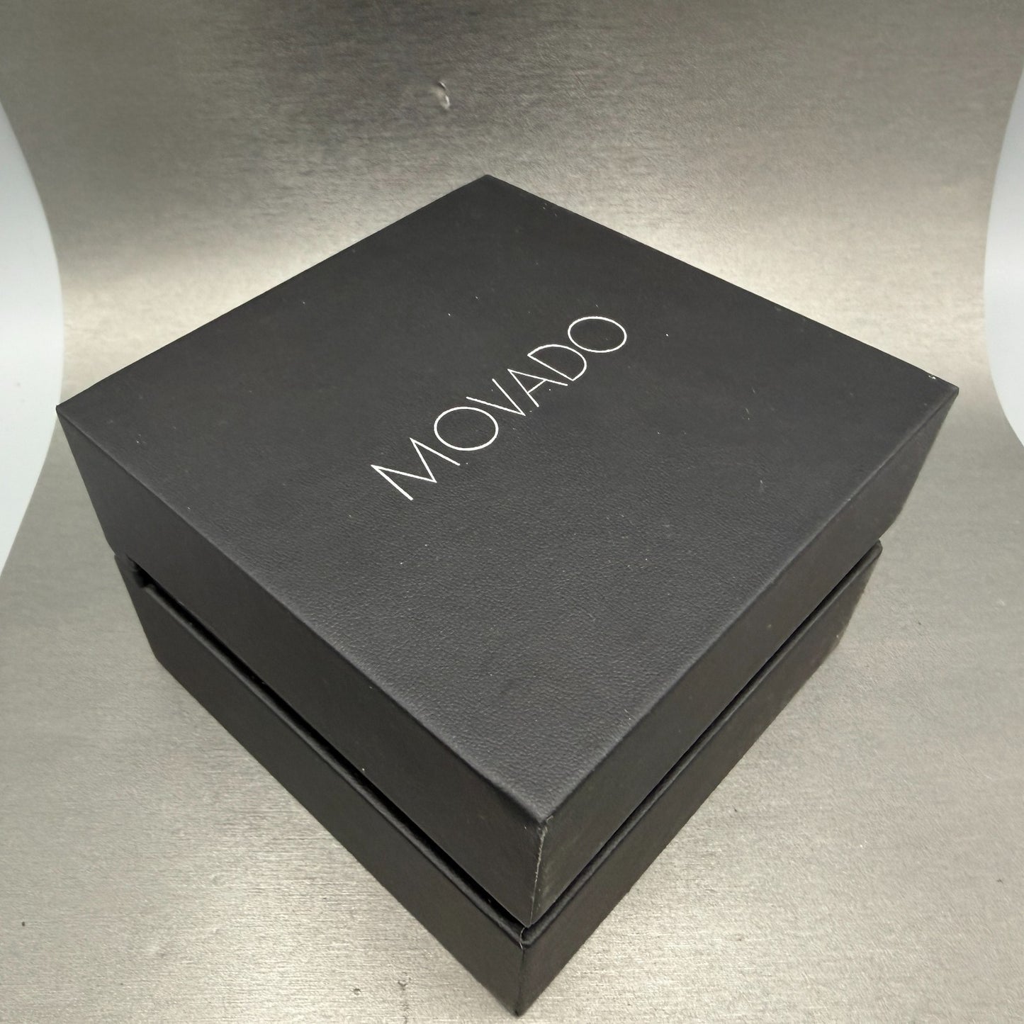 Movado Museum Watch Women 28mm Black Dial Steel Round 0607274 New Battery12