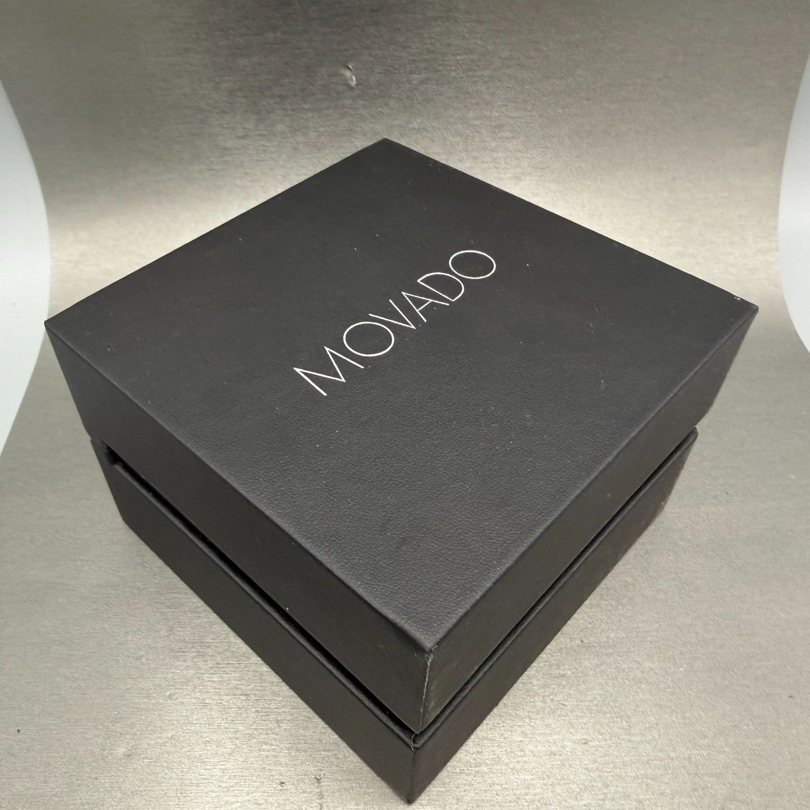 Movado Museum Watch Women 28mm Black Dial Steel Round 0607274 New Battery12