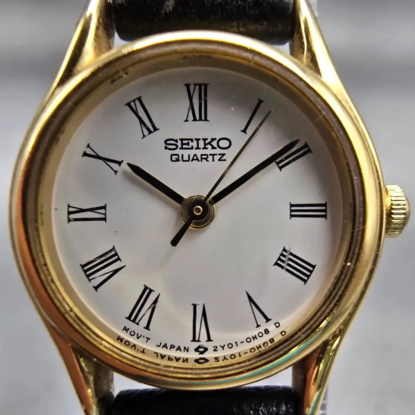 Seiko Watch Women 20mm White Dial Gold Tone Round 2Y01-0A10 New Battery Vintage1