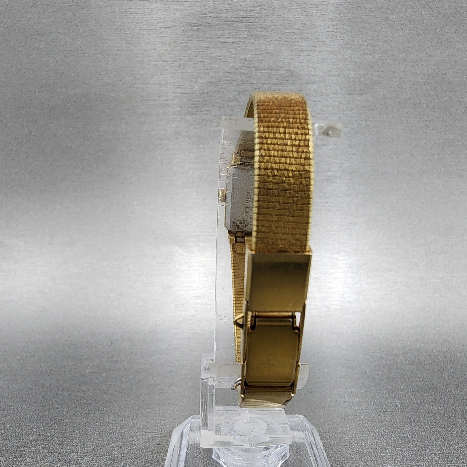 Seiko Tank Watch Women 12mm Gold Dial Gold Tone Rectangle 2E206479 New Battery7