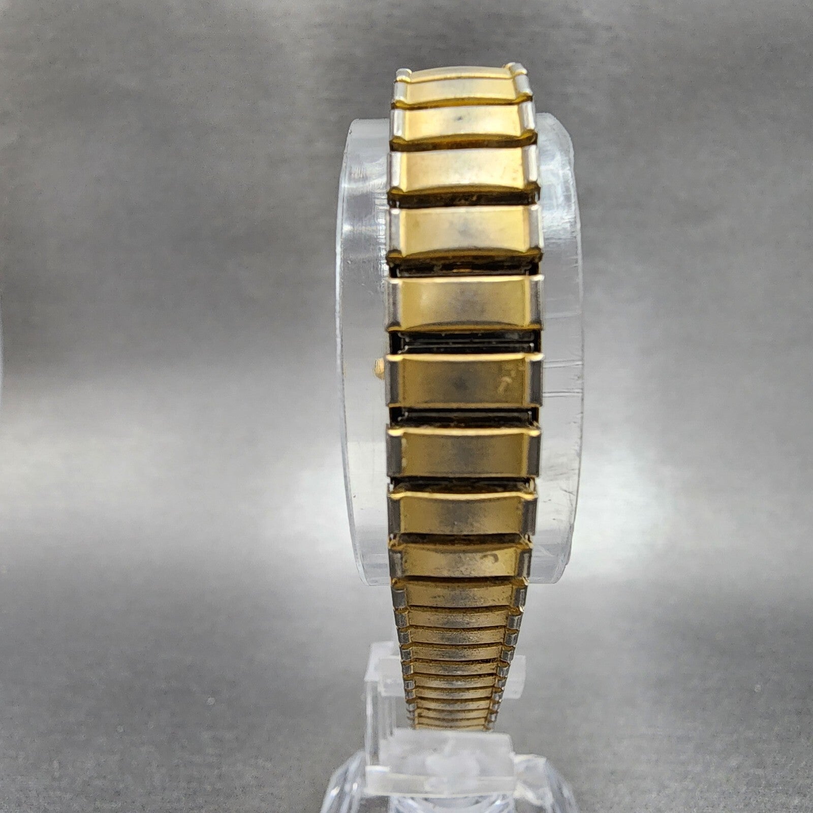 VTG Seiko Watch Women 16mm Cream Dial Gold Tone Rectangle 1N015B79 New Battery7