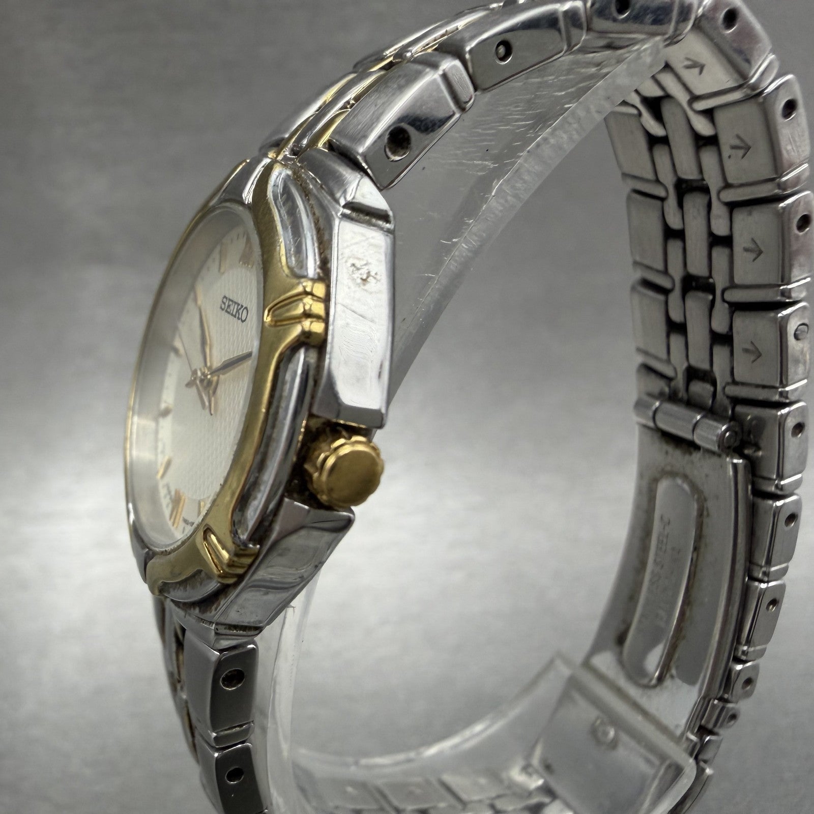 Seiko Watch Women 26mm Silver Dial Two Tone Date Round 7n820at0 New Battery2